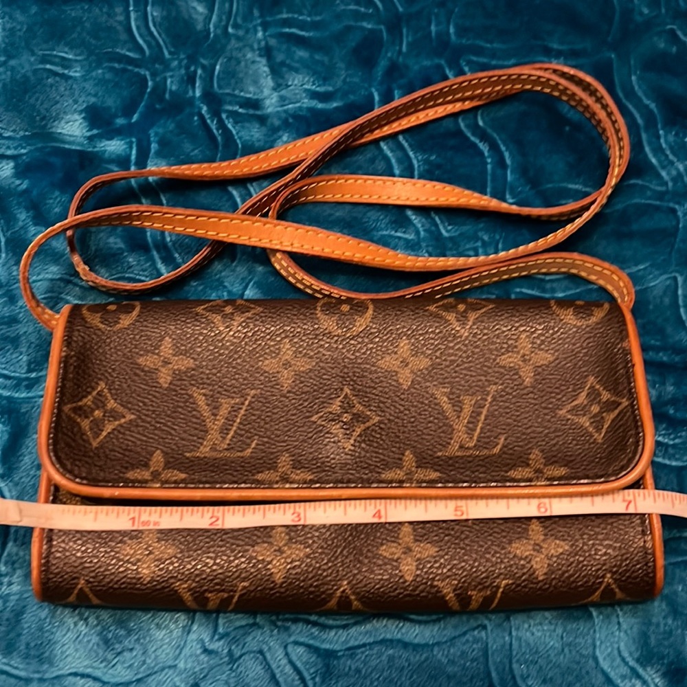 Louis Vuitton Clutch OR Shoulder OR Crossbody Bag - Picture 2 of 9